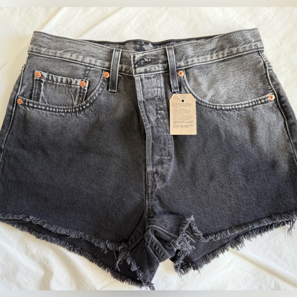 Women’s Levi’s denim shorts